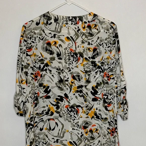 CHAUS New York Women’s Size Large blouse, sleeves button to the elbow , colorful - Picture 5 of 11